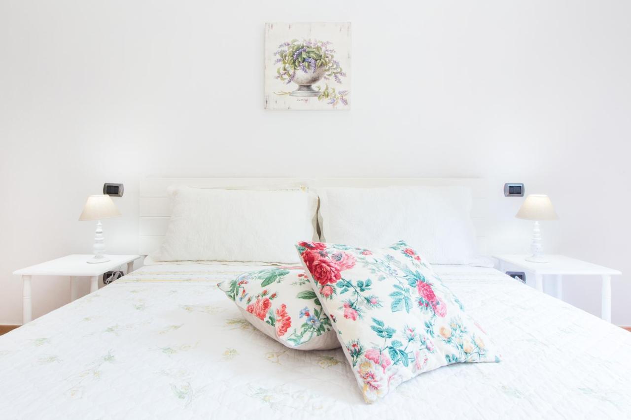 B&B La Vela Chia Eksteriør bilde