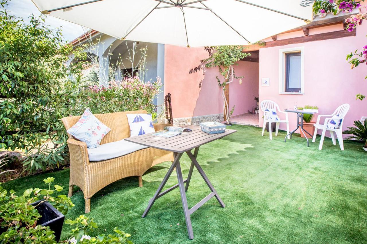B&B La Vela Chia Eksteriør bilde
