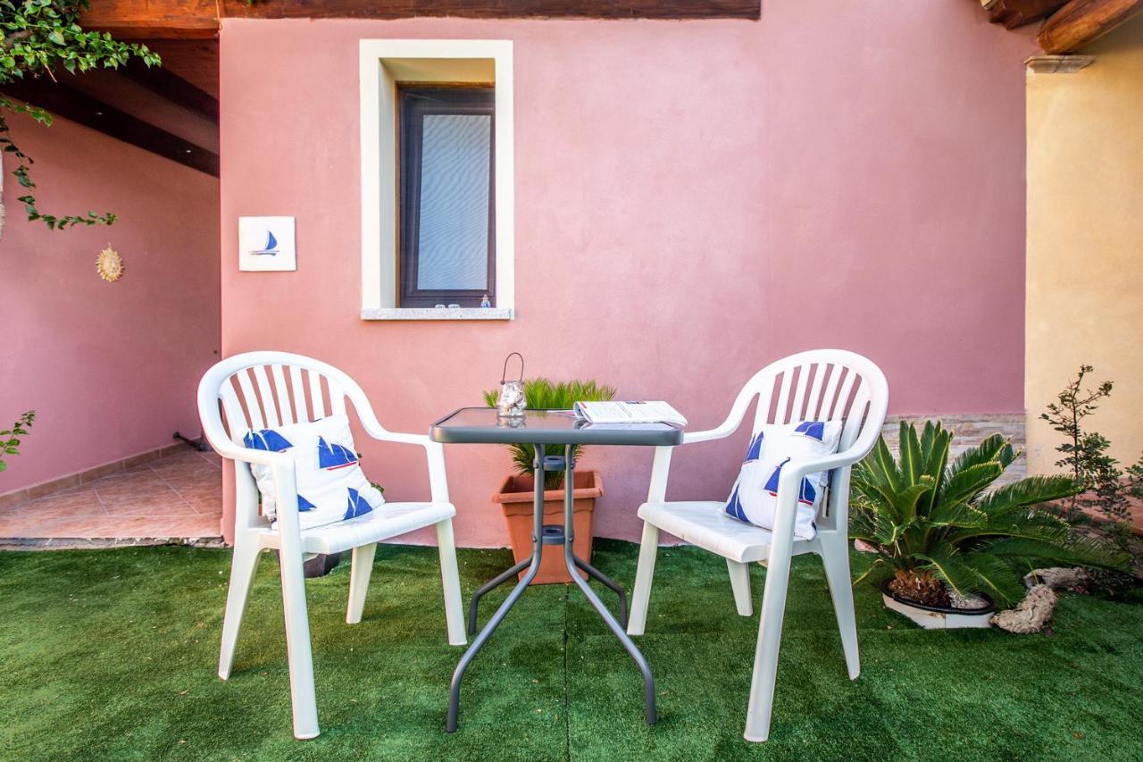 B&B La Vela Chia Eksteriør bilde